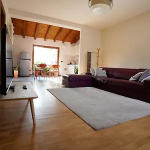  Appartamento Kikka's Gem - Spacious 20km From Milan